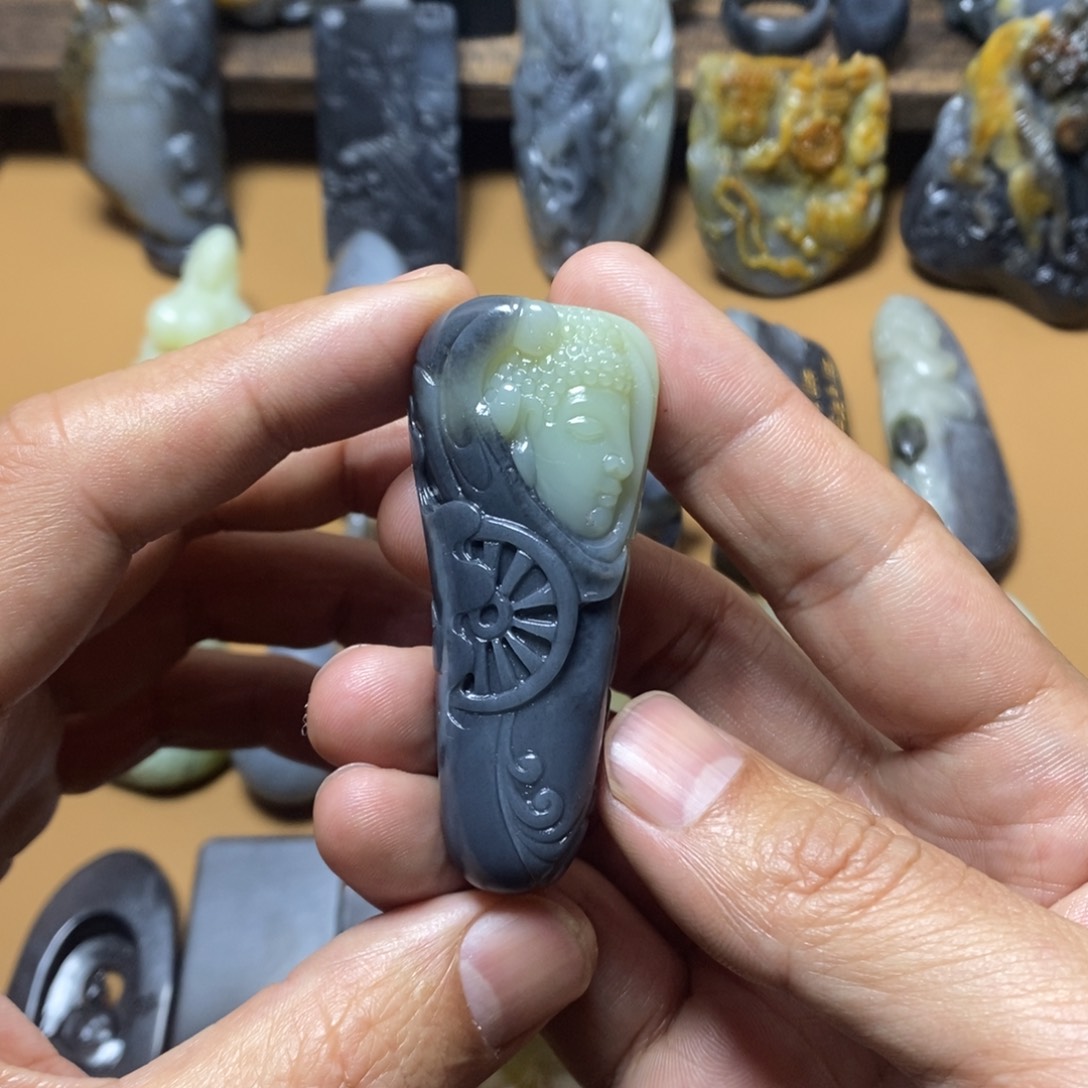 和田玉颈饰未镶嵌