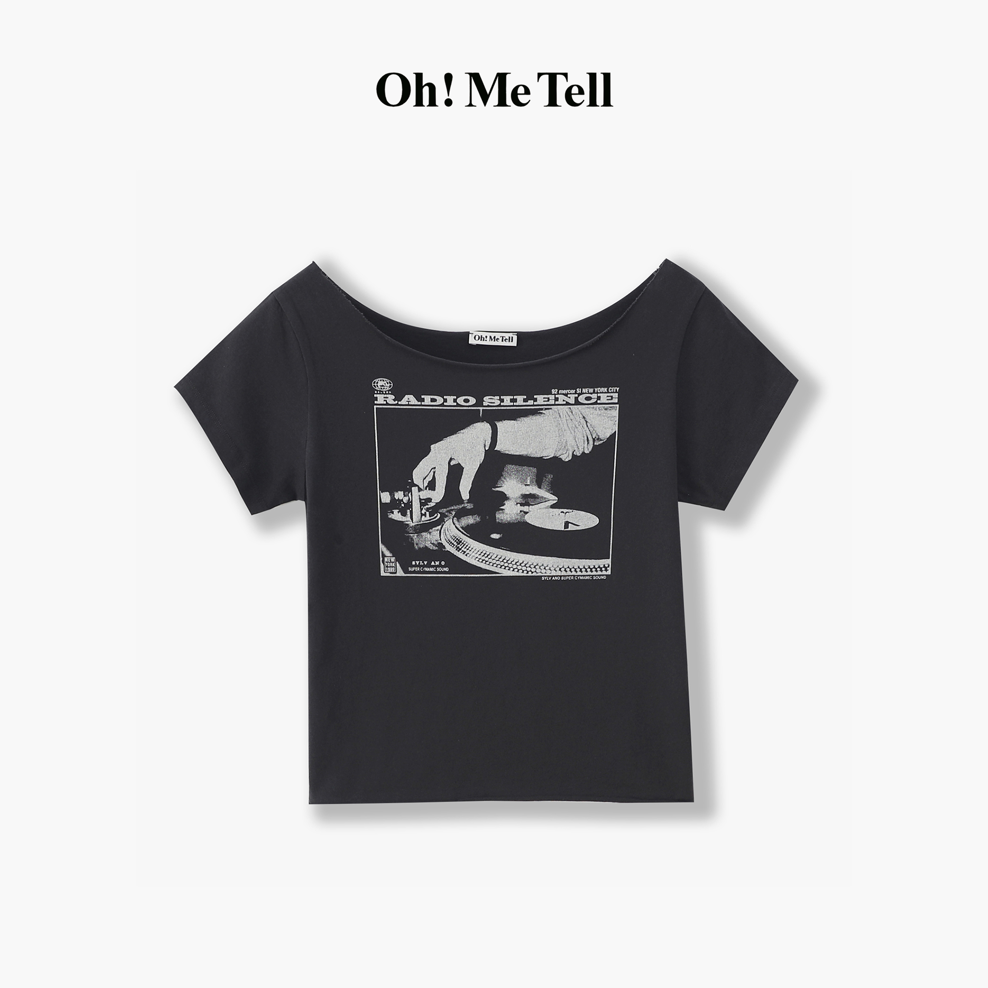 Oh！Me Tell【ROSE朴彩英同款】复古印花水洗卷边一字肩斜肩短袖T恤