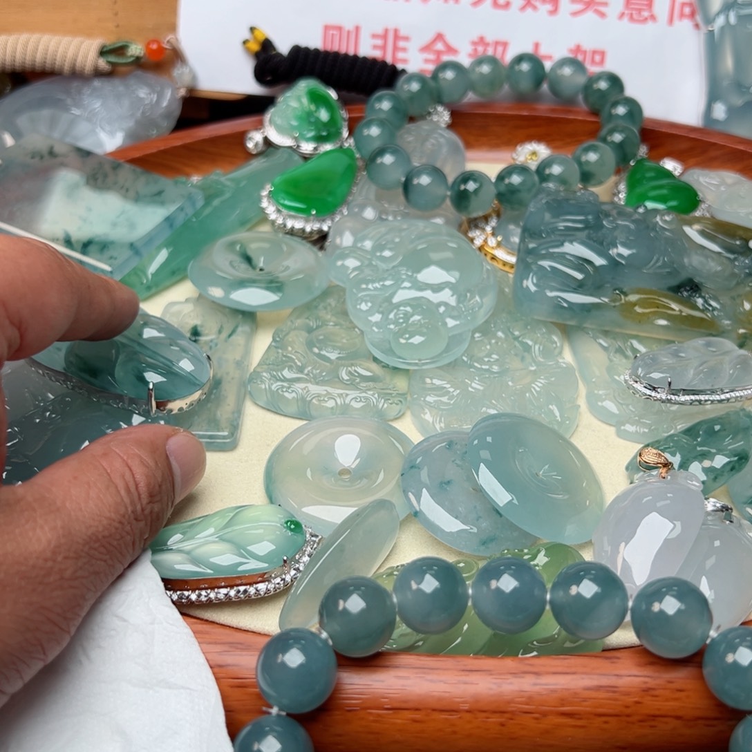 翡翠未镶嵌颈饰1234567扣