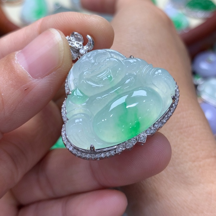 翡翠吊坠(不含链)18K金镶嵌