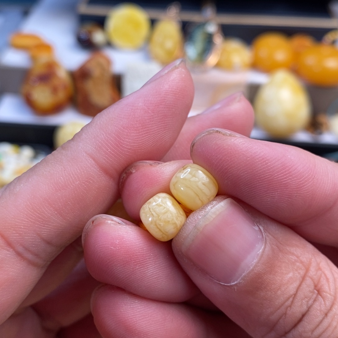 ᯤ***湮未镶嵌蜜蜡裸石虎皮9.0