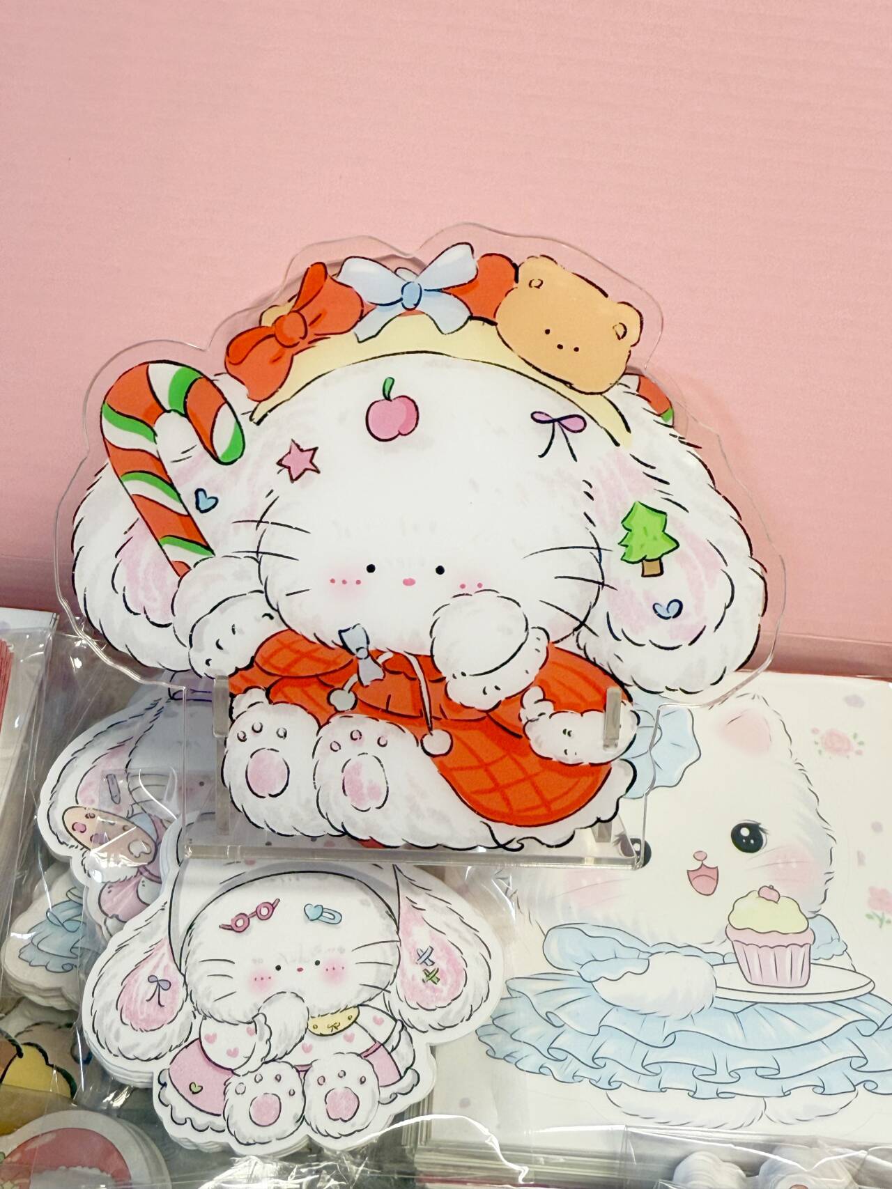 菠萝包老师圣诞兔兔亚克力笔筒12cm