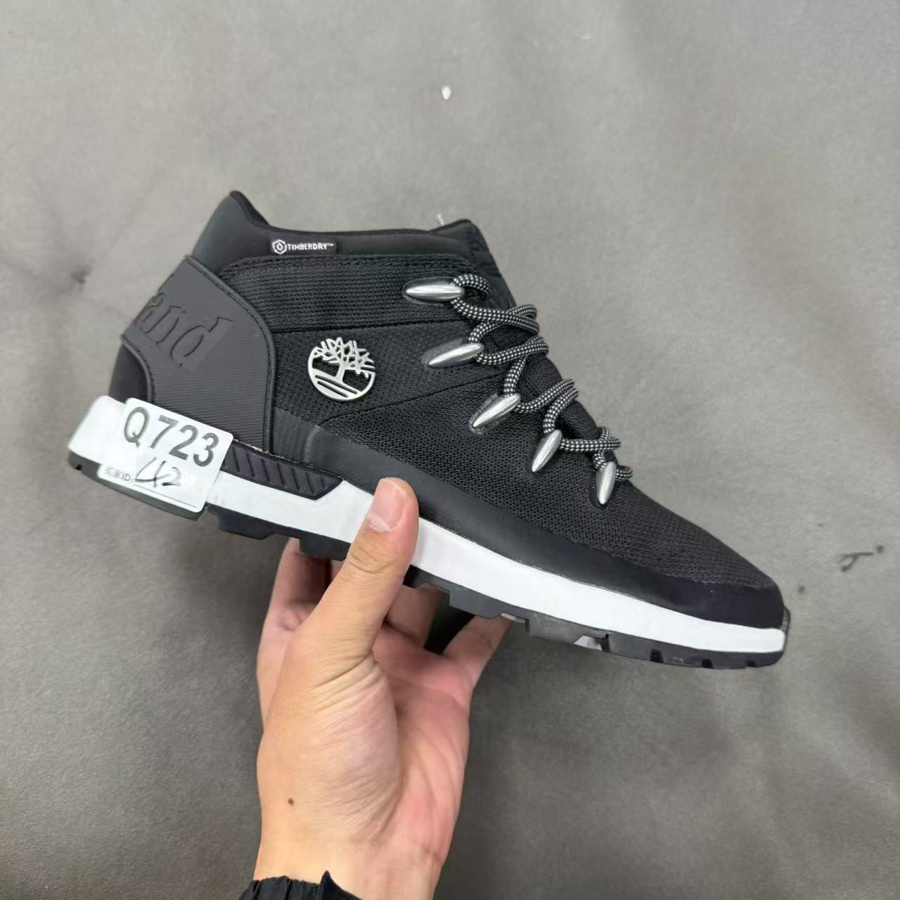 户外徒步鞋轻便耐磨运动鞋 Q723  ( 无原盒 鞋垫原垫）