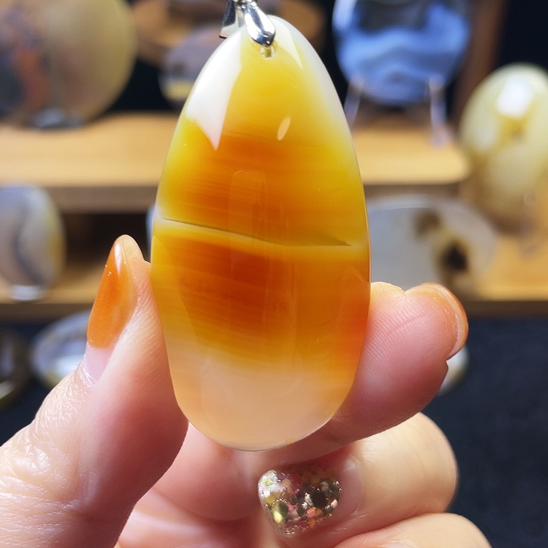 玛瑙/玉髓未镶嵌吊坠