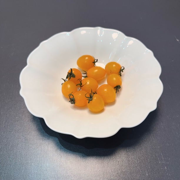 纯白骨质瓷花形白玉兰盘子高颜值家用深盘汤盘沙拉甜品餐盘流光风