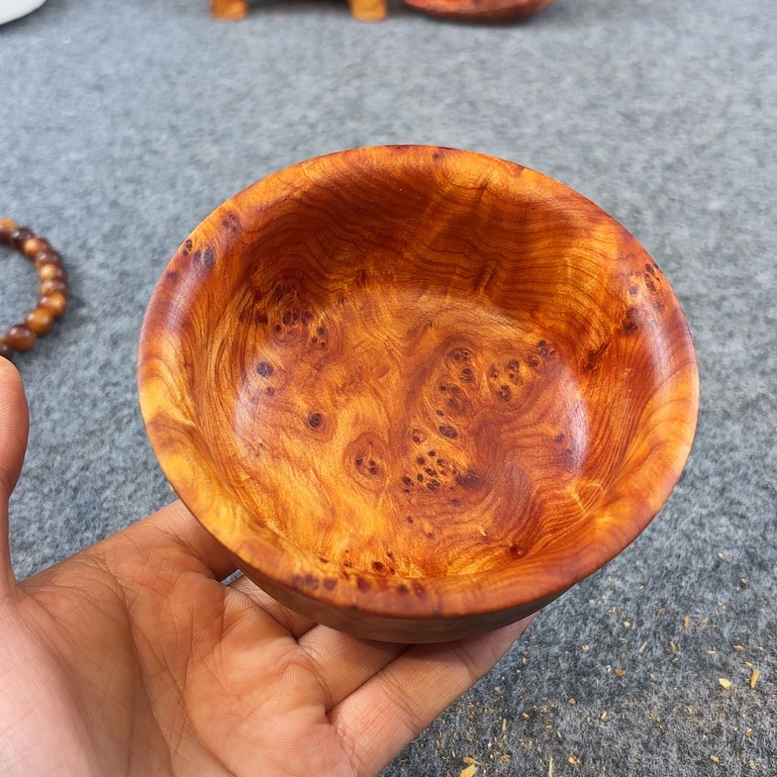 崖柏榴花金饭碗摆件