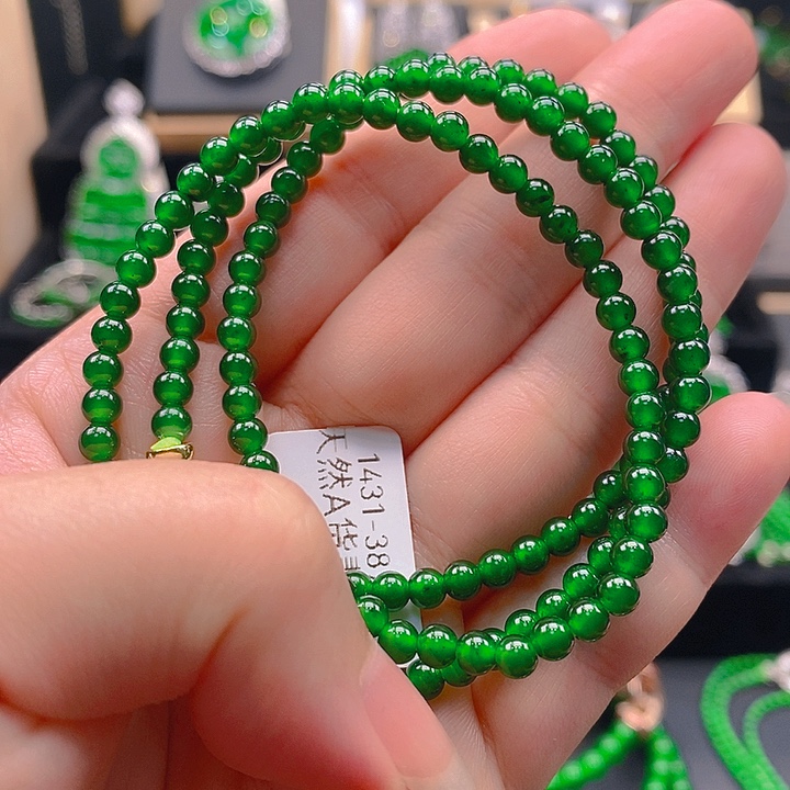 翡翠未镶嵌颈饰2465888