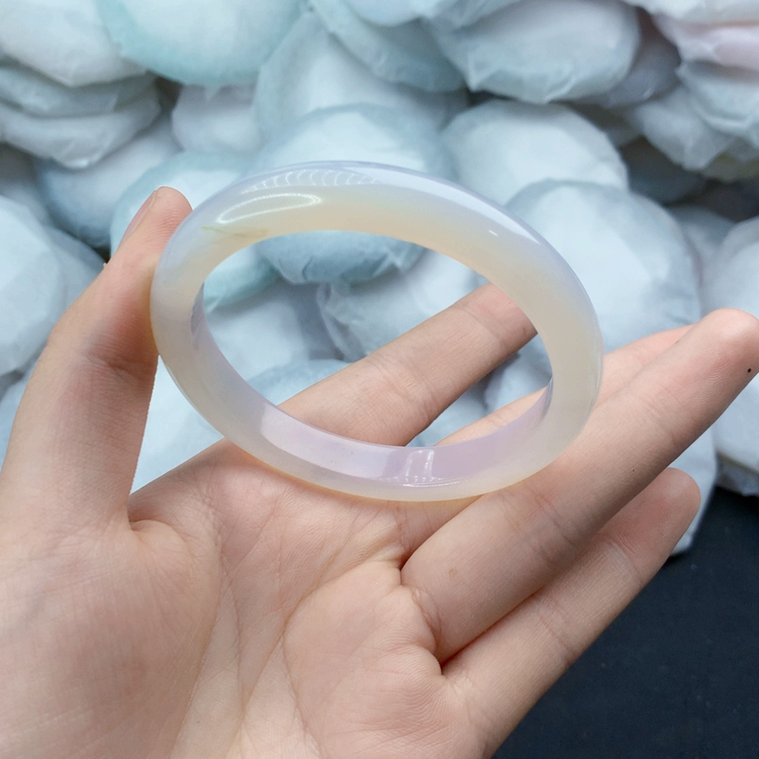 玛瑙/玉髓手镯未镶嵌60