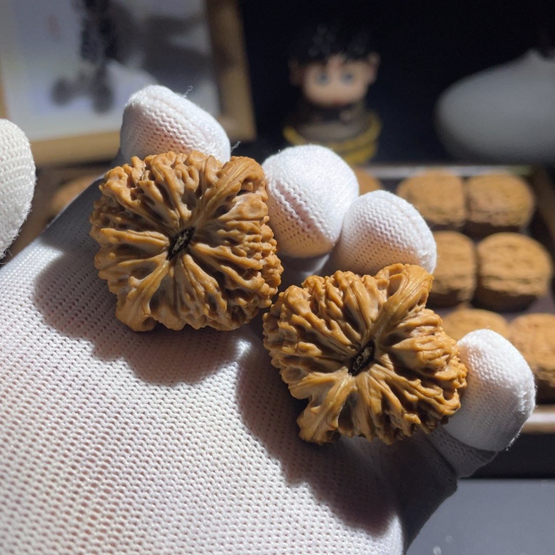 文玩核桃吊坠香**饭核桃