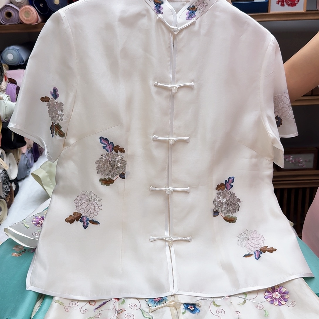 成衣胸围100.衣长59