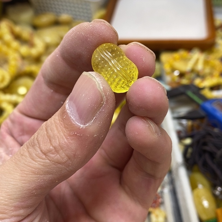 蜜蜡未镶嵌裸石多样性发货