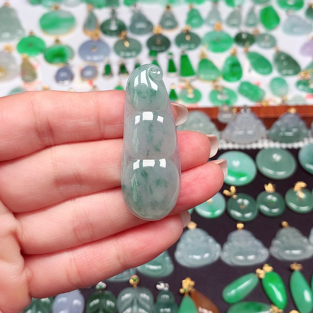 翡翠颈饰未镶嵌天然翡翠A货