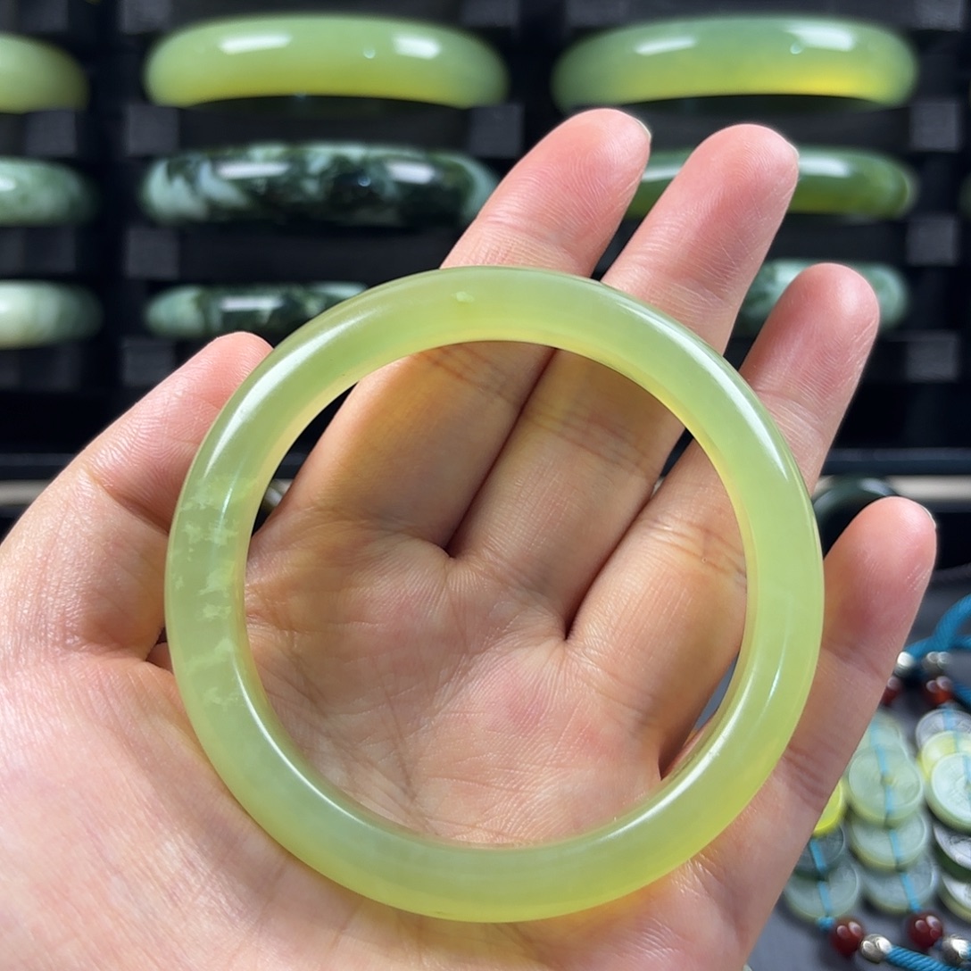 蛇纹石玉合金颈饰