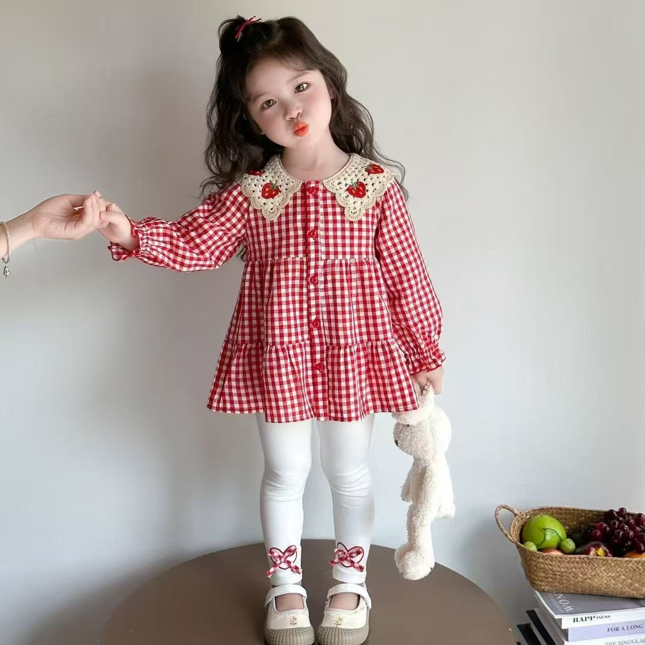 婴幼儿春秋草莓领格子上衣韩版女宝两件套秋季