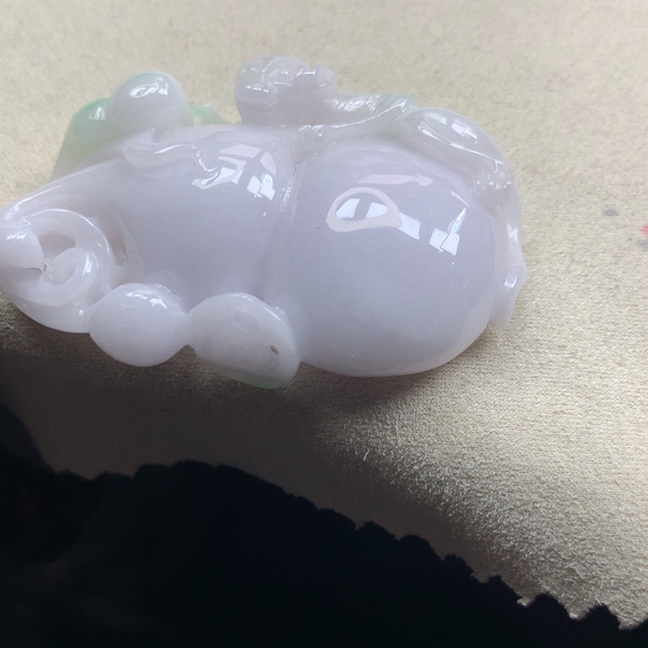 翡翠颈饰未镶嵌吊坠