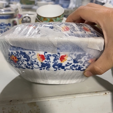 瓷其他8寸品锅一个