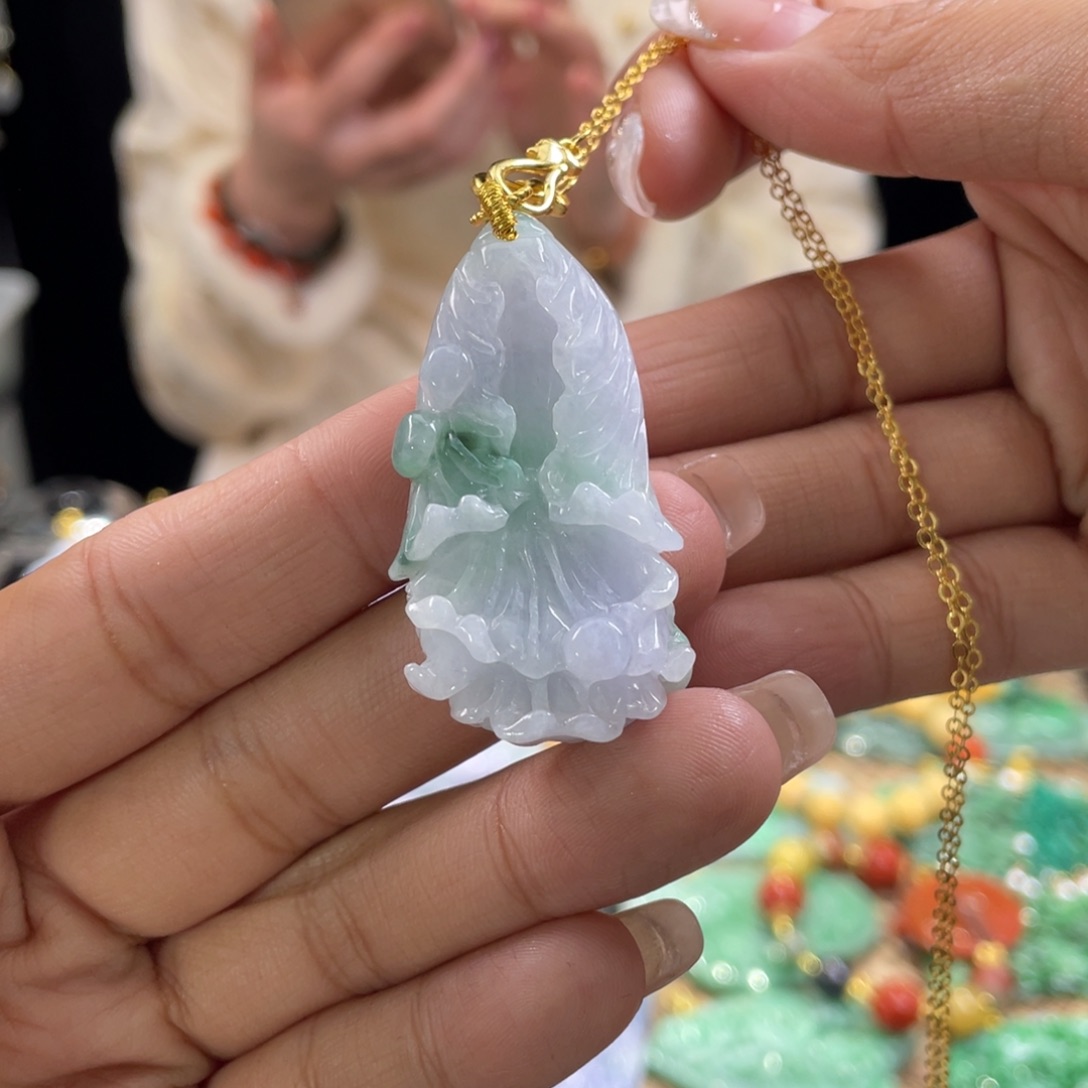 翡翠颈饰未镶嵌代编织