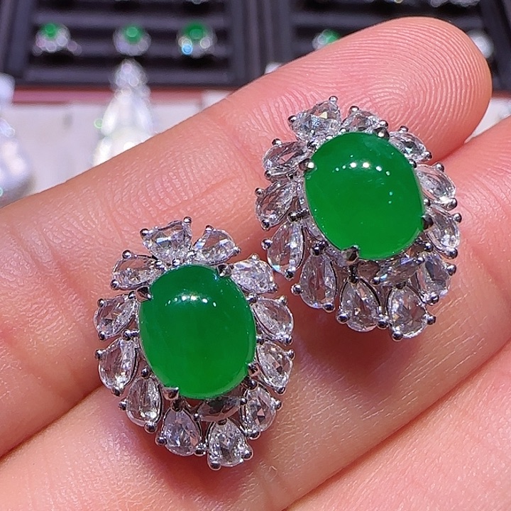 翡翠耳钉18K金镶嵌耳钉