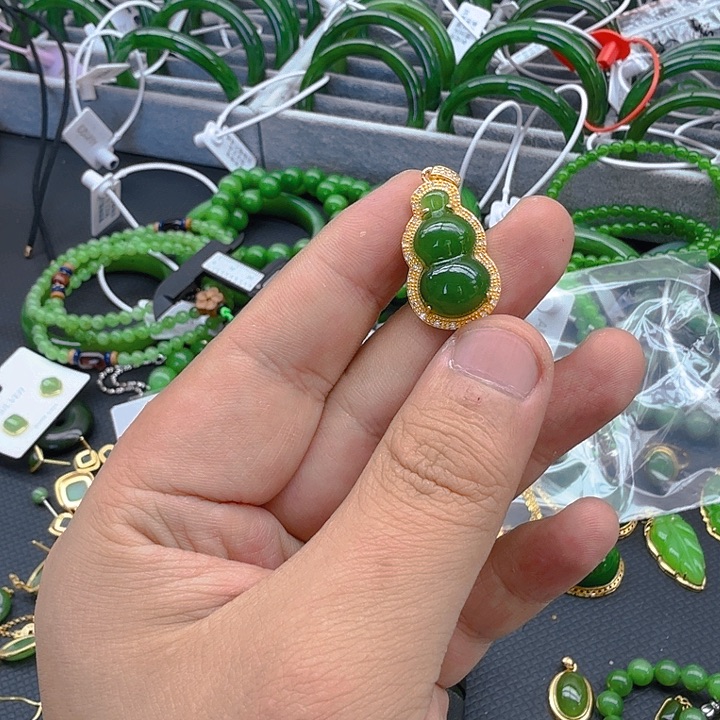 和田玉（碧玉）颈饰银S925镀金镶嵌