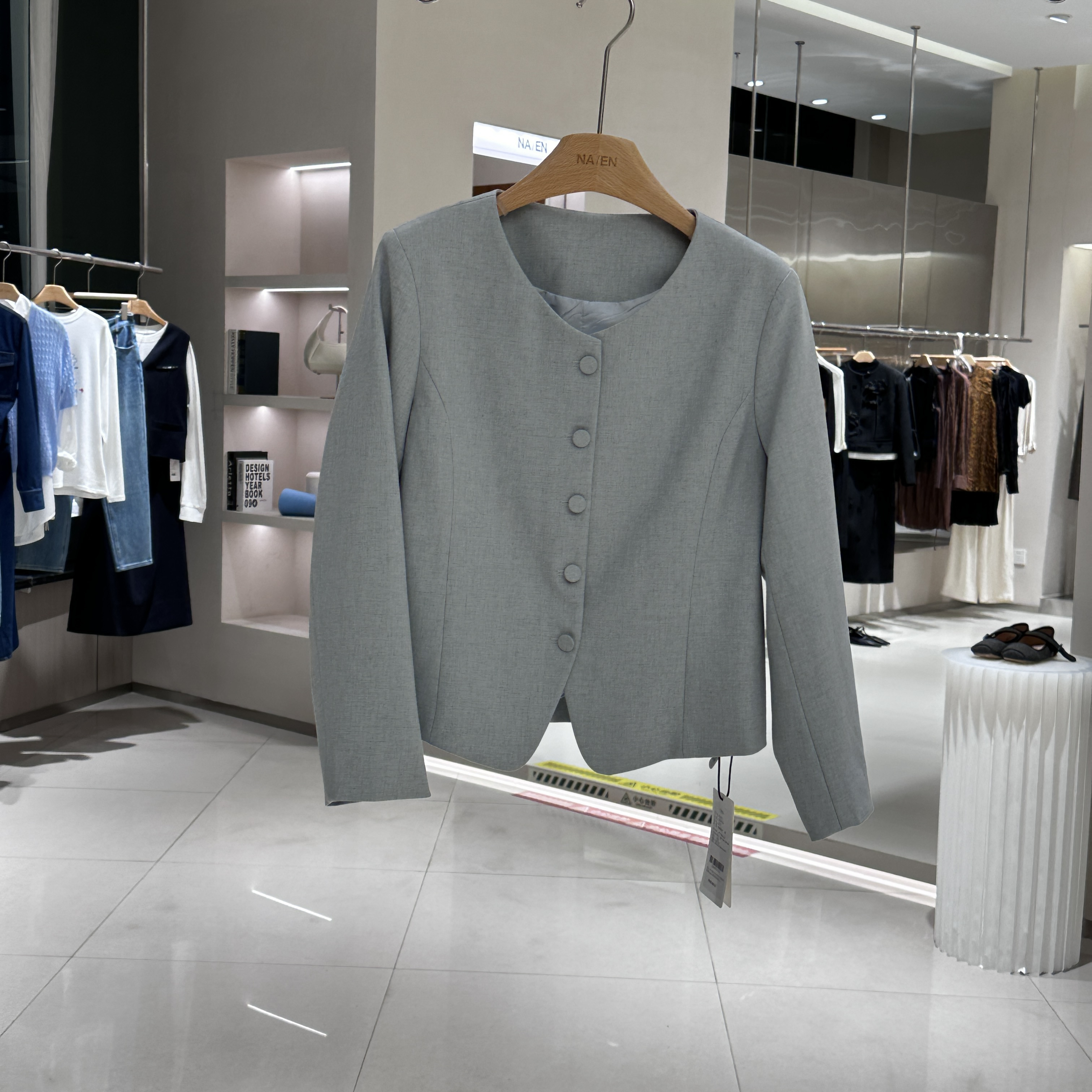 轻奢简约时尚小香风西装上衣