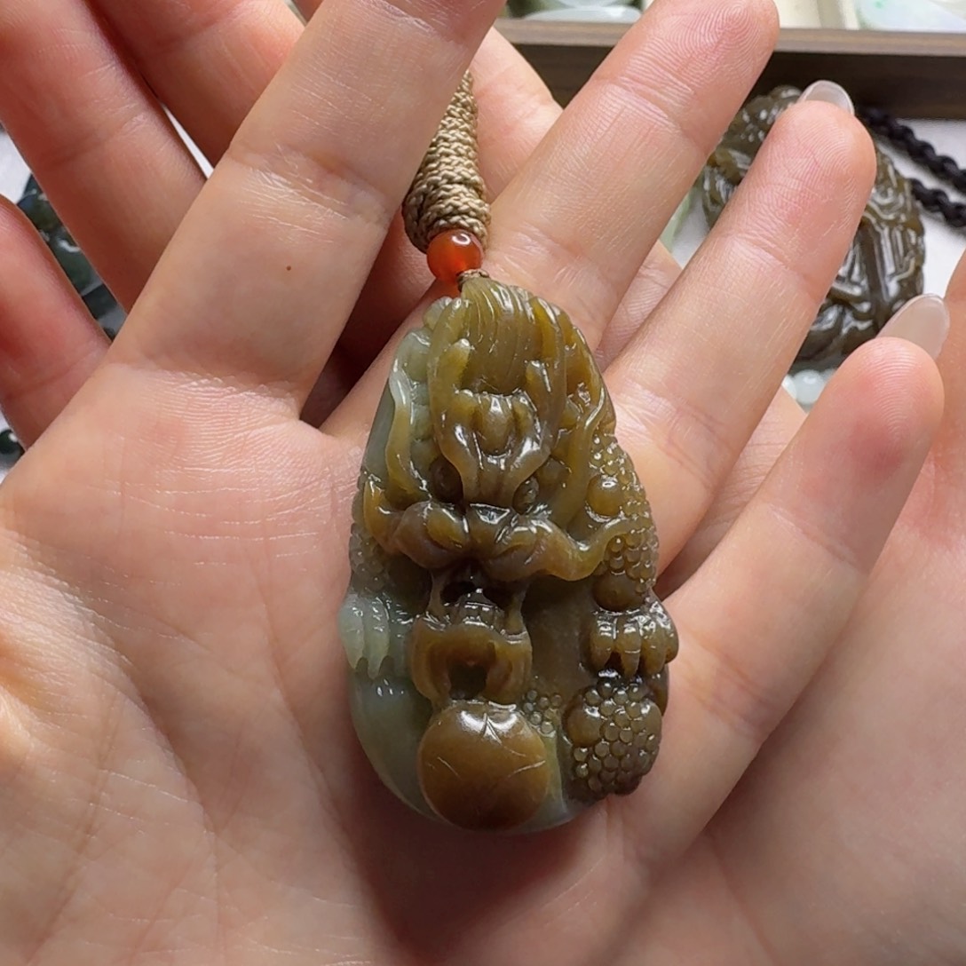 颈饰未镶嵌和田玉