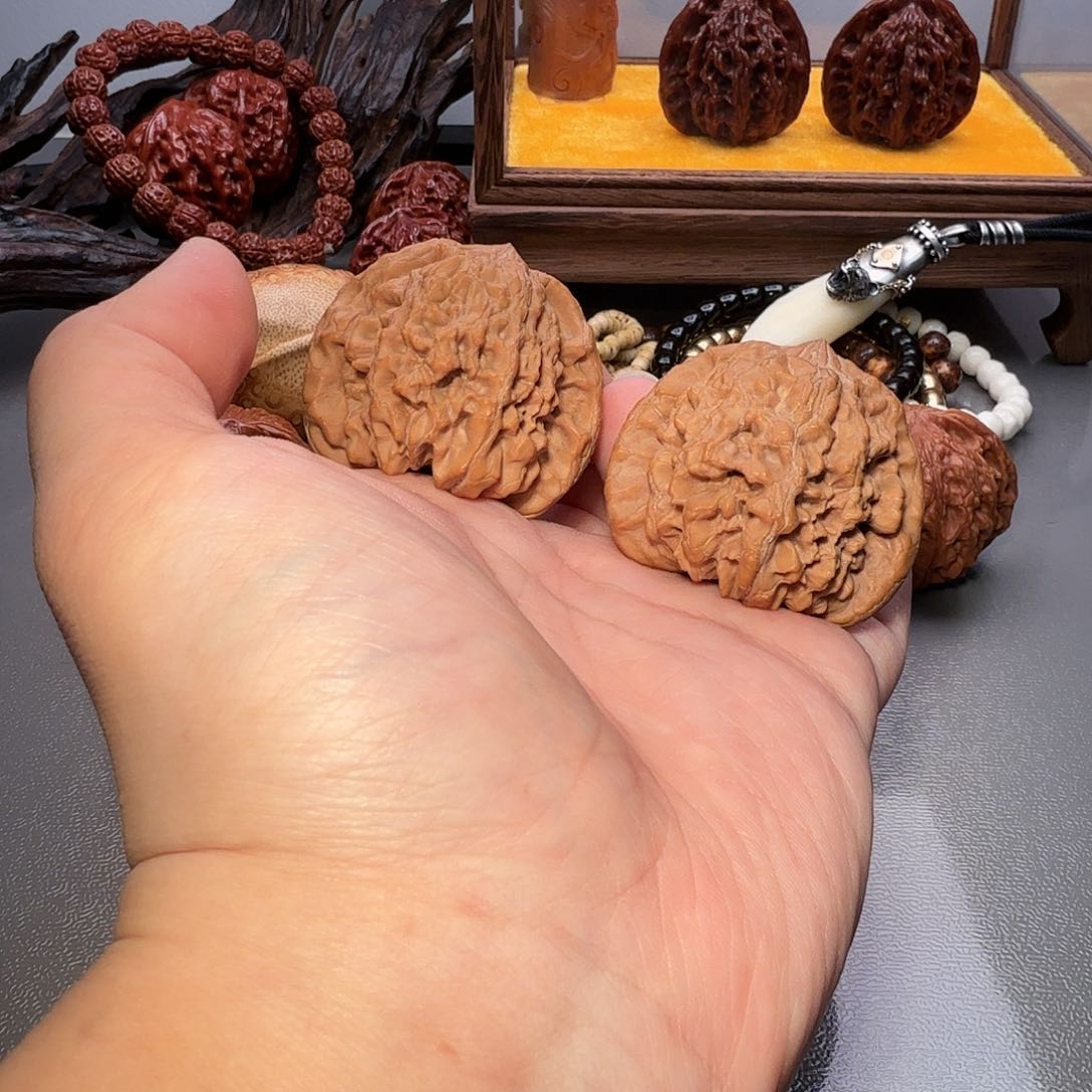 文玩核桃把件陈*林45尺寸和尚头