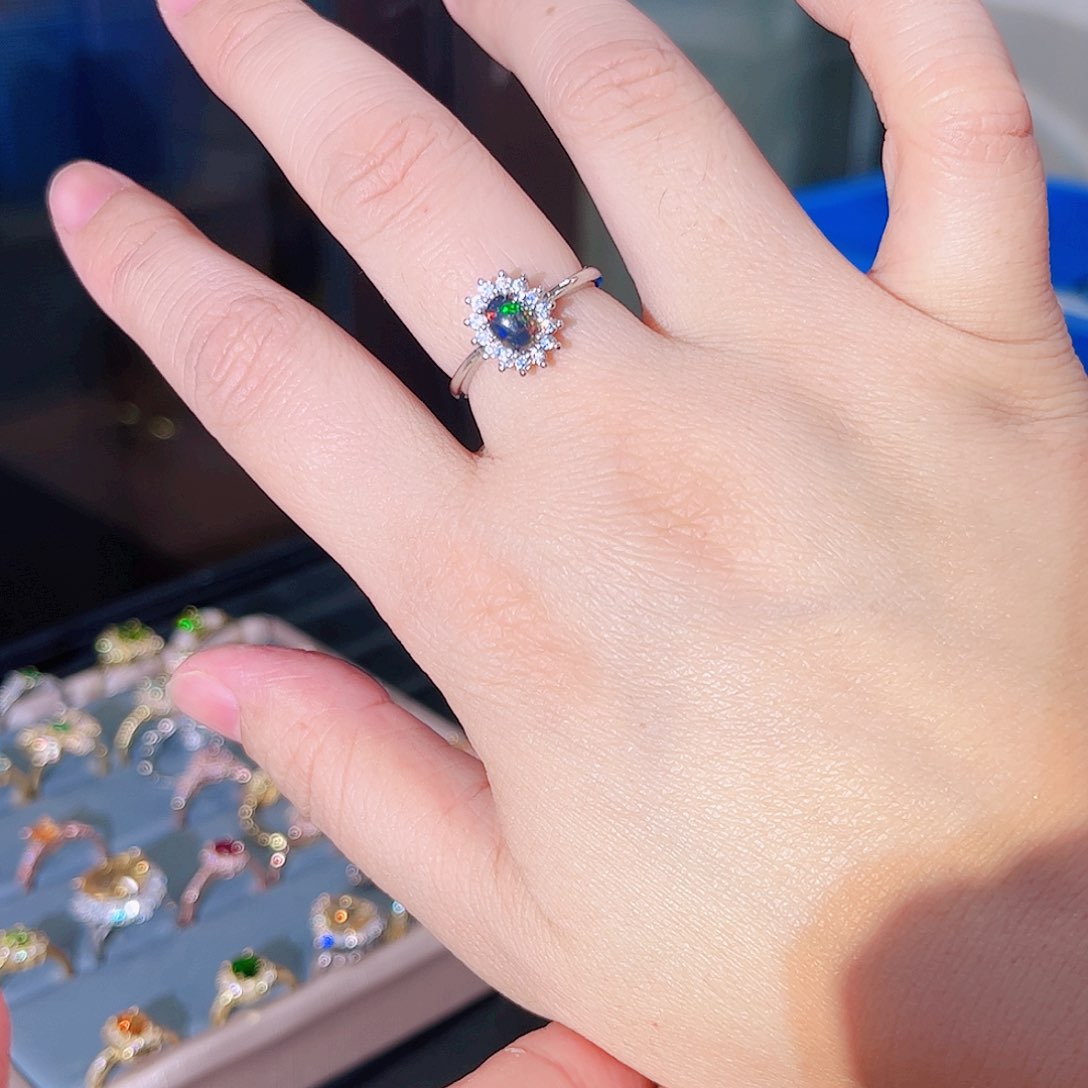 红宝石戒指未镶嵌