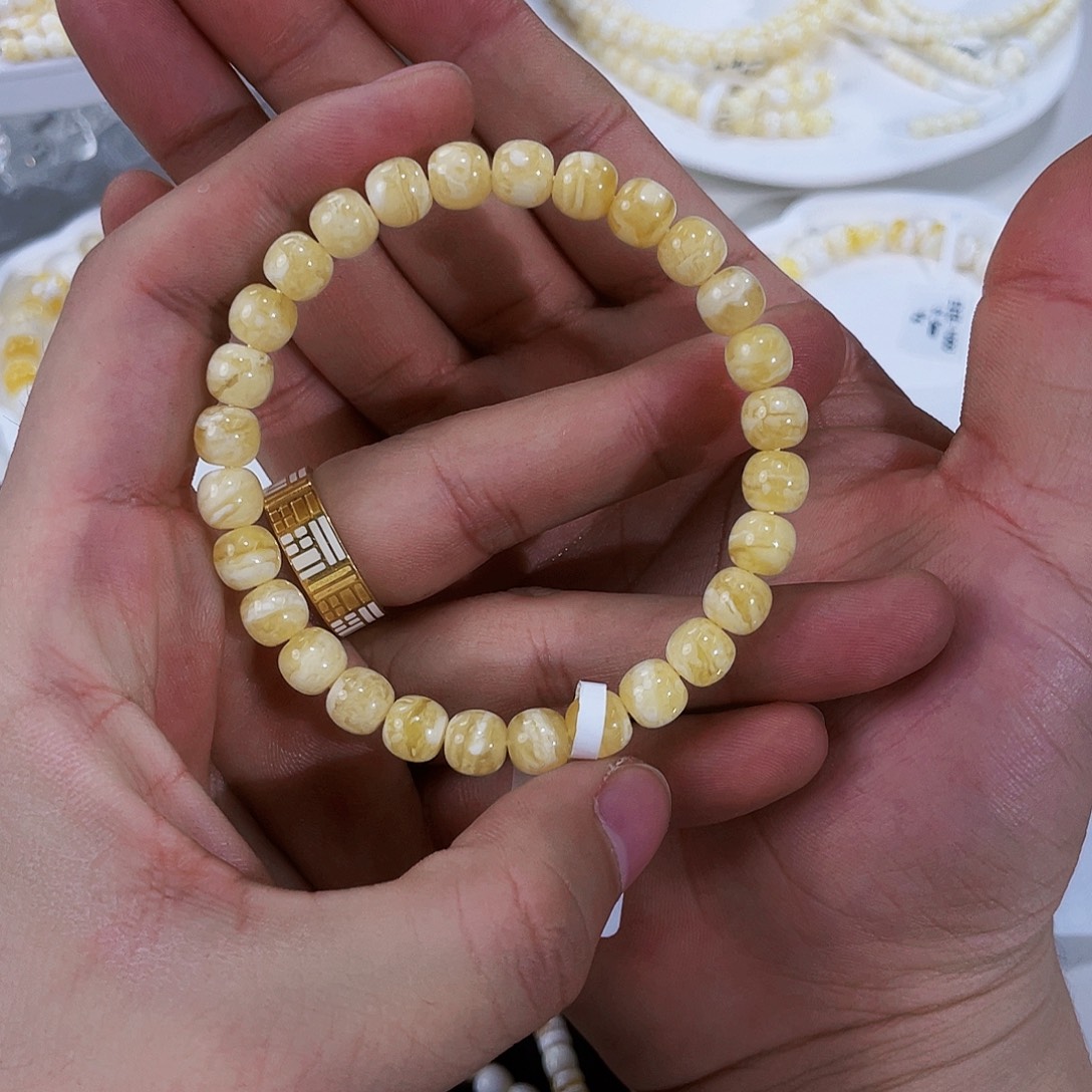 琥珀未镶嵌手链浓蜡虎皮7.5m