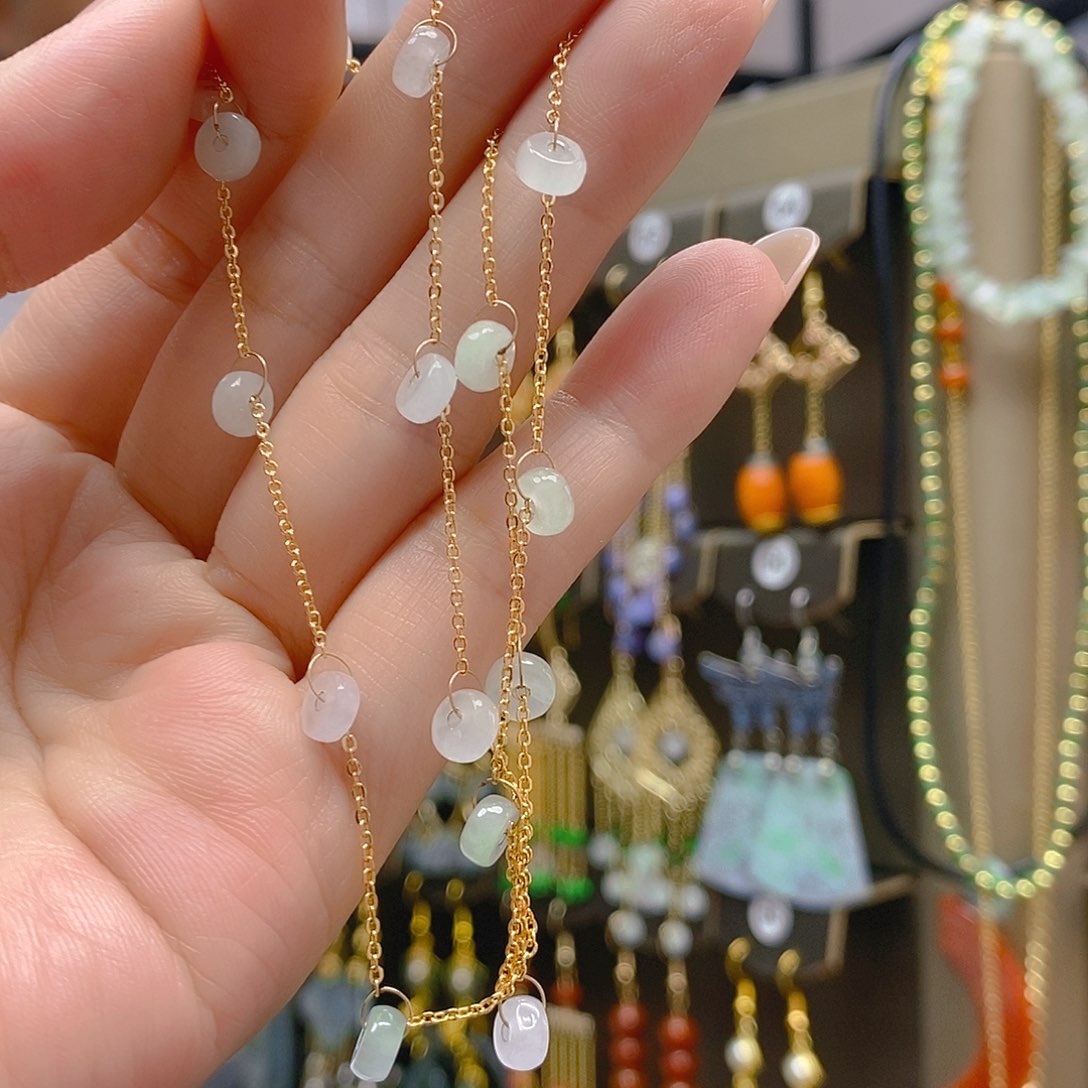 未镶嵌翡翠耳饰翡翠