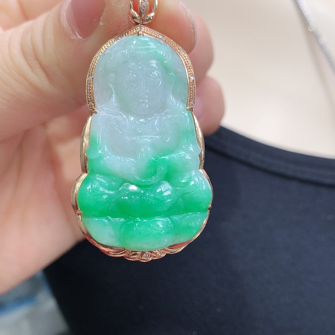 翡翠颈饰18K金镶嵌观音