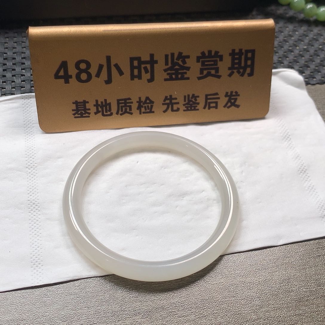 颈饰未镶嵌和田玉53.2圆条 有纹
