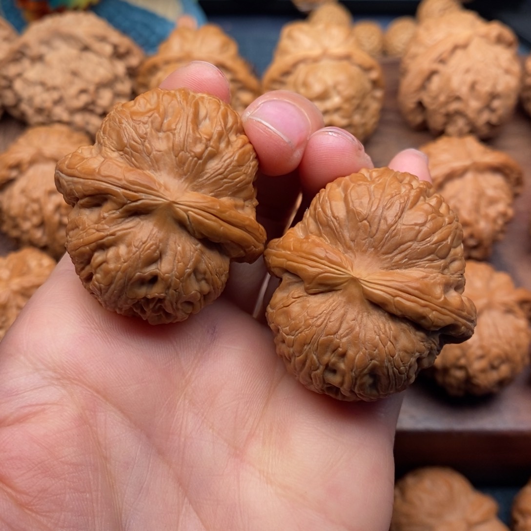 文玩核桃把件40平谷元宝