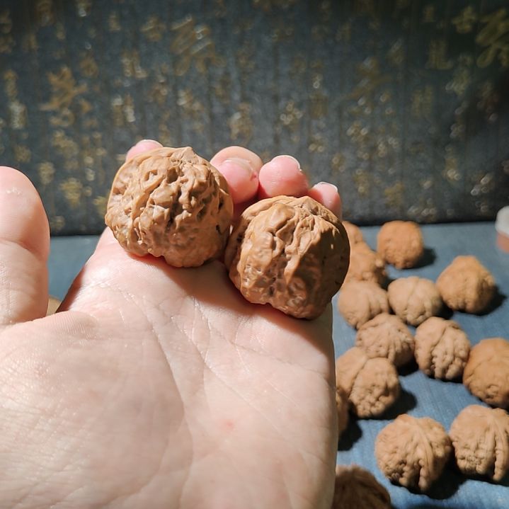 文玩核桃吊坠蛤蟆头