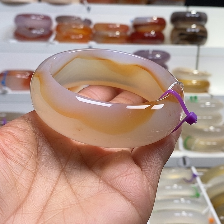 玛瑙/玉髓手镯未镶嵌