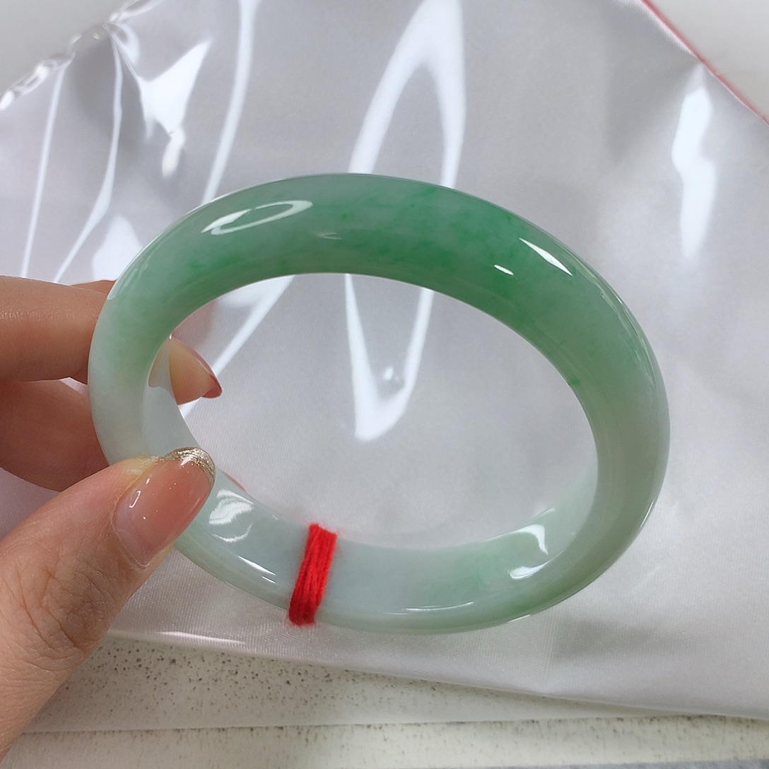 翡翠手镯未镶嵌 正圈①⑤⑨