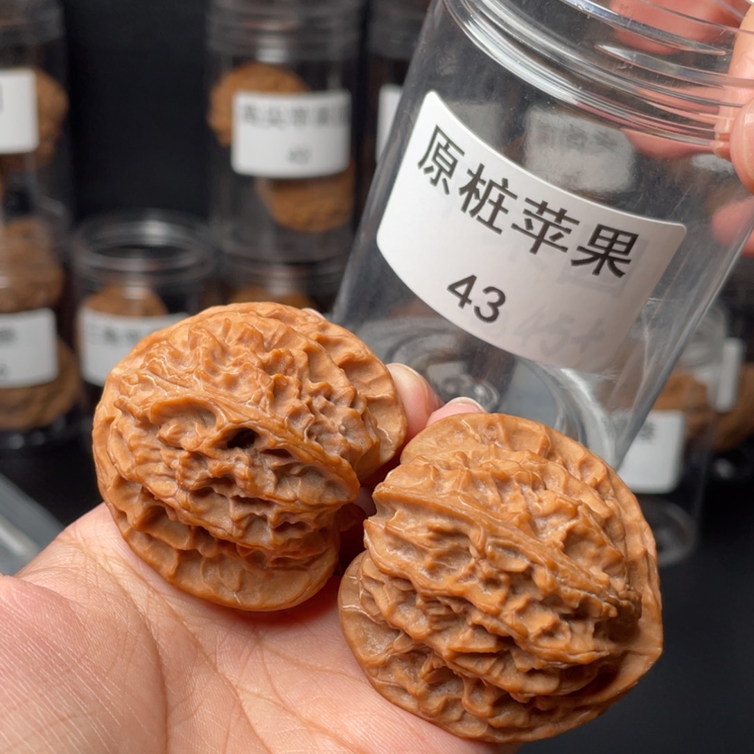 এ***এ文玩核桃把件43原桩苹果园