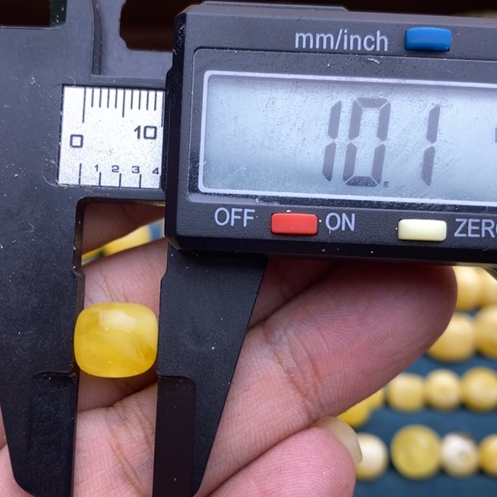 裸石琥珀未镶嵌54号10.1*9.1微瑕