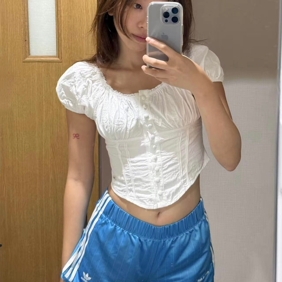WGWE-泡泡袖短袖衬衫早夏设计感小众法式短款蝴蝶结蕾丝小衫W5580