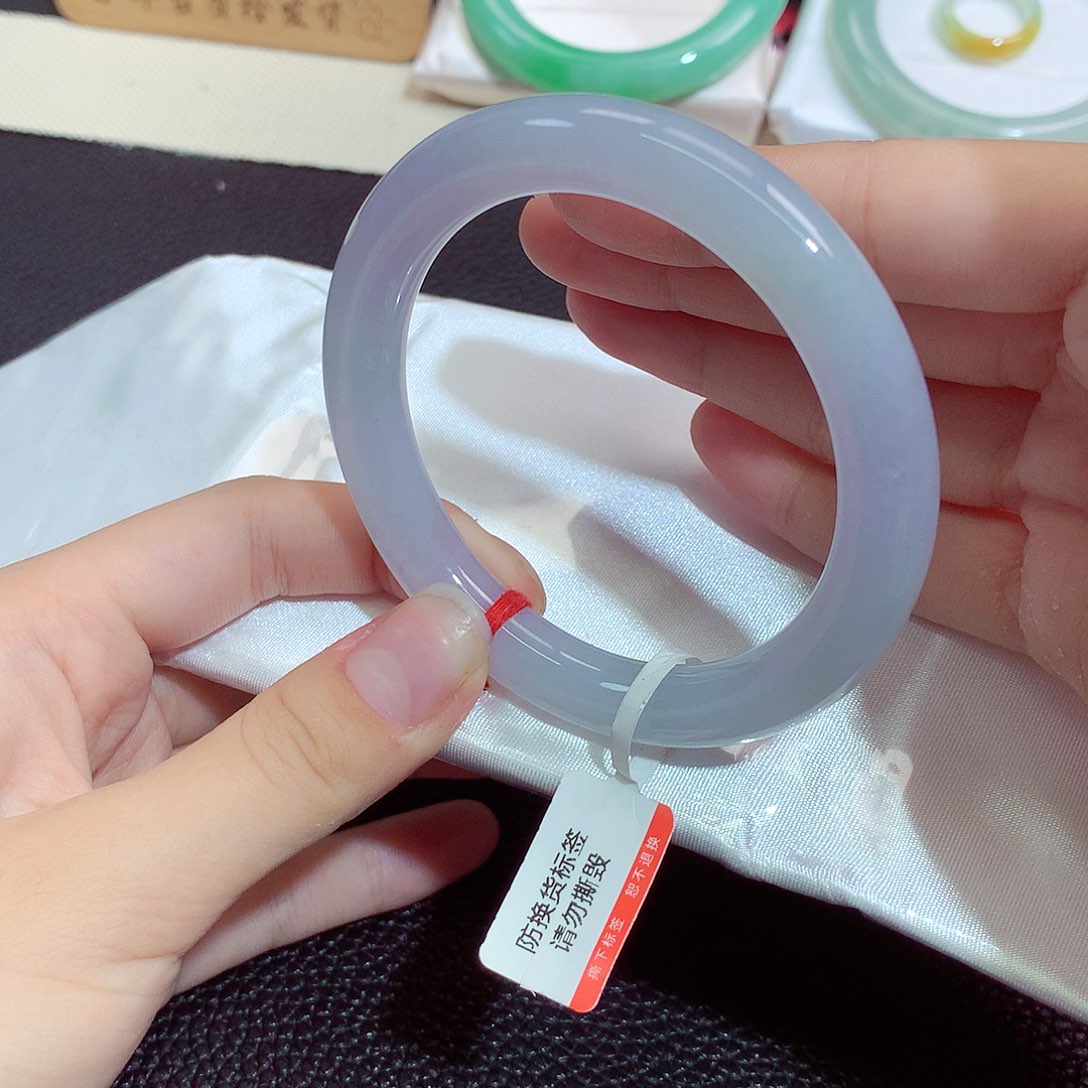 翡翠未镶嵌手镯572