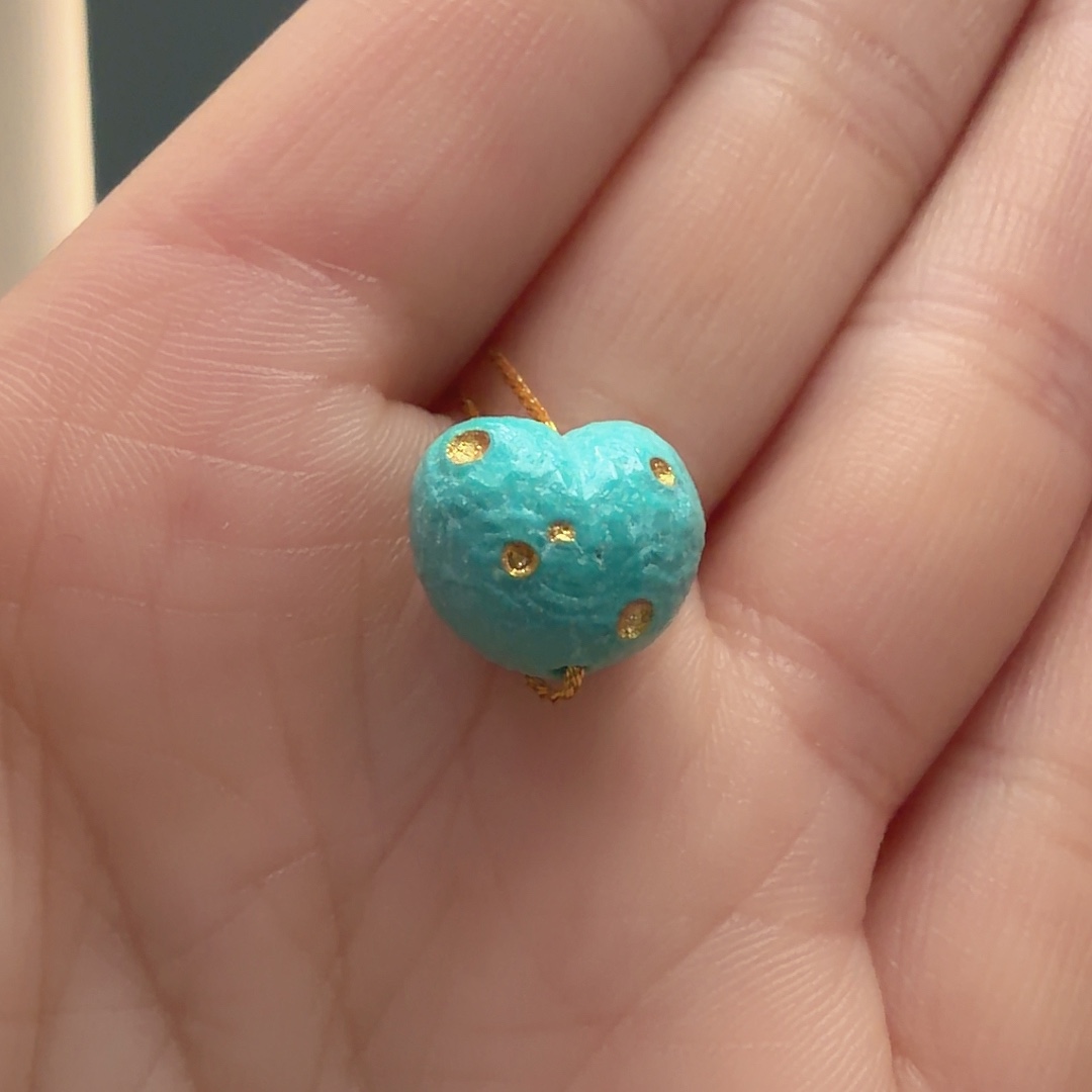 绿松石未镶嵌颈饰