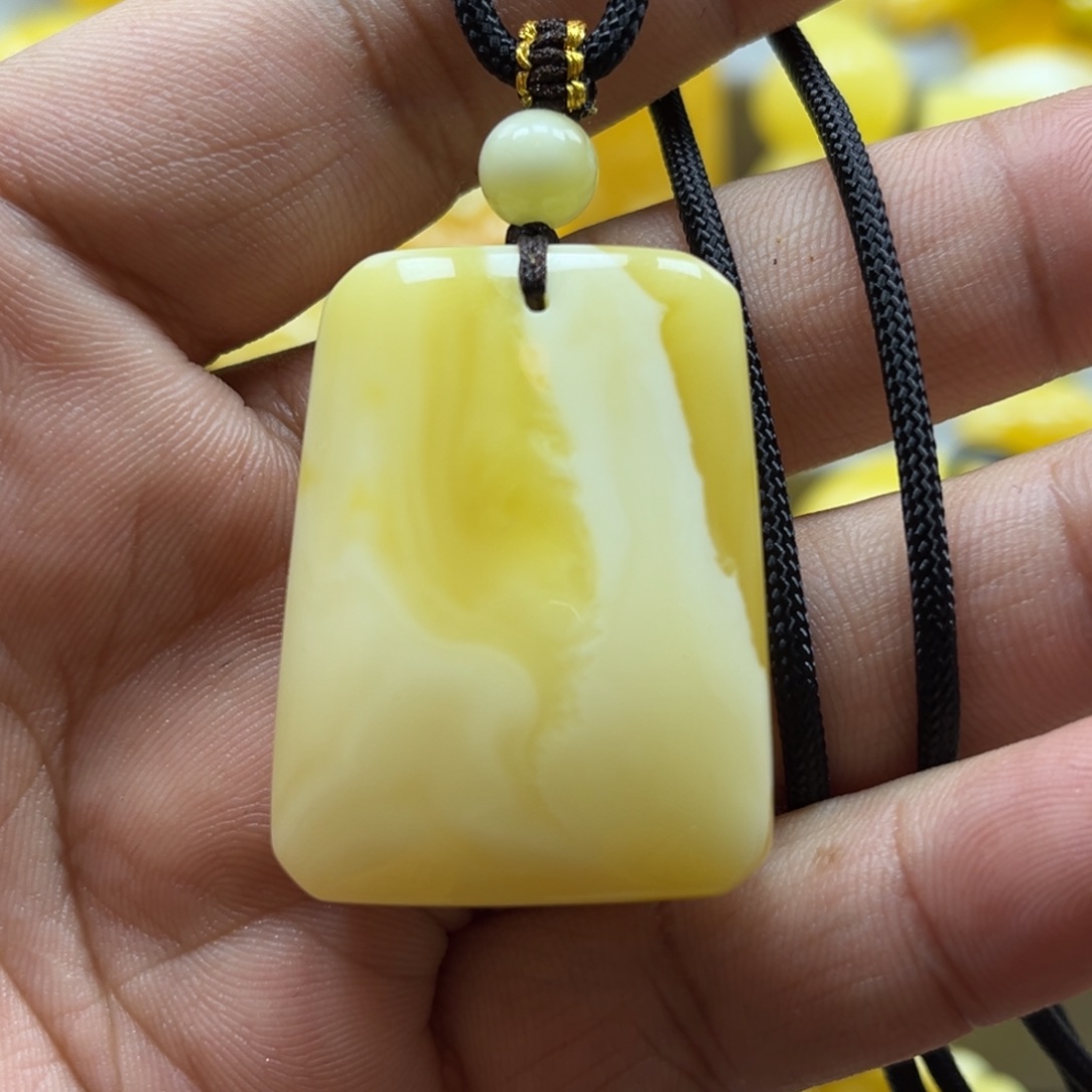 蜜蜡珠宝奇石未镶嵌