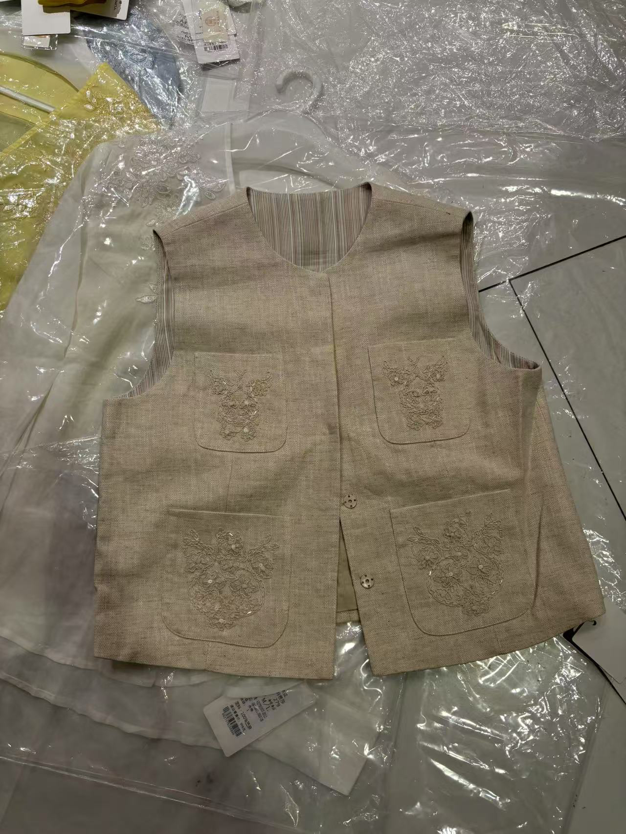 金子家宠粉福利 重工马甲 衣长55左右 不支持7天无理由退换
