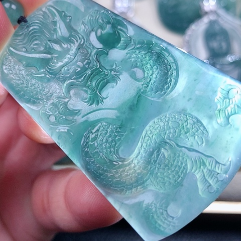 【闪购商品】翡翠颈饰未镶嵌天然翡翠