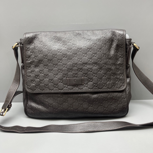 95新 GUCCI/古驰 棕色压花休闲邮差包 尺寸35*29 SV16598
