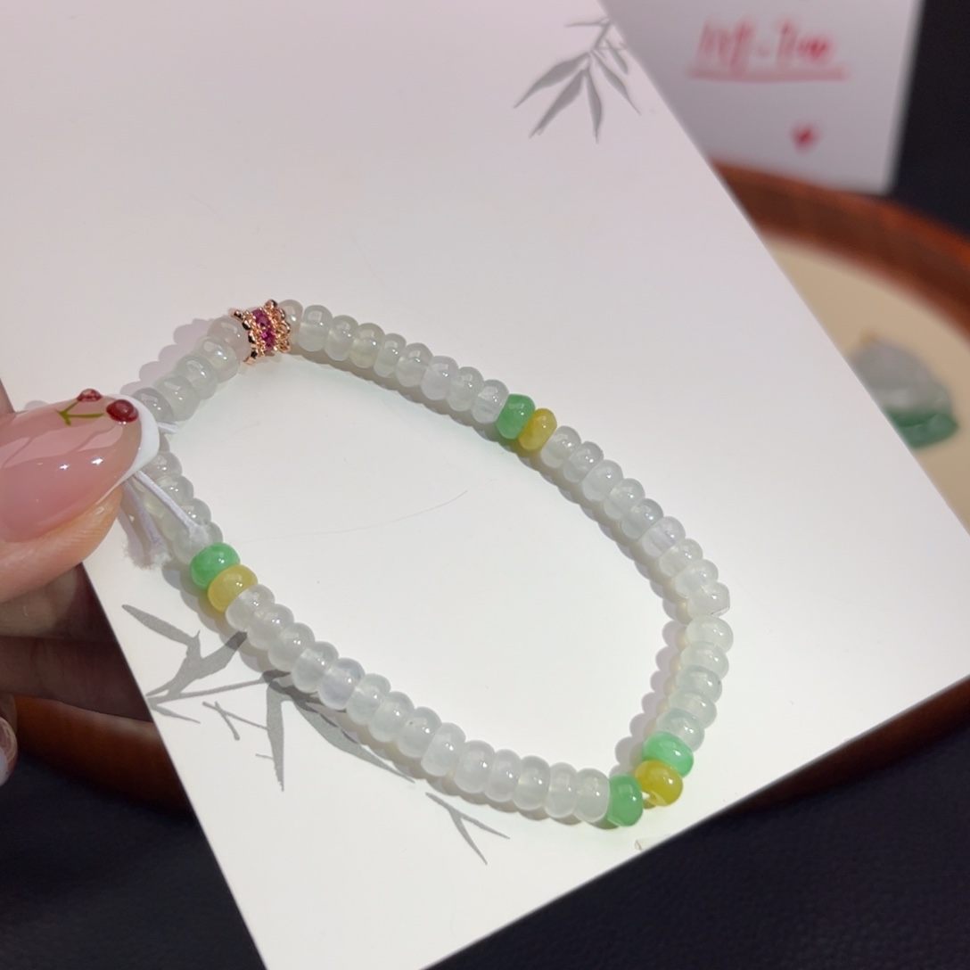 翡翠未镶嵌颈饰挂件