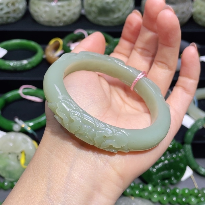 和田玉手镯57圈口 编号75未镶嵌