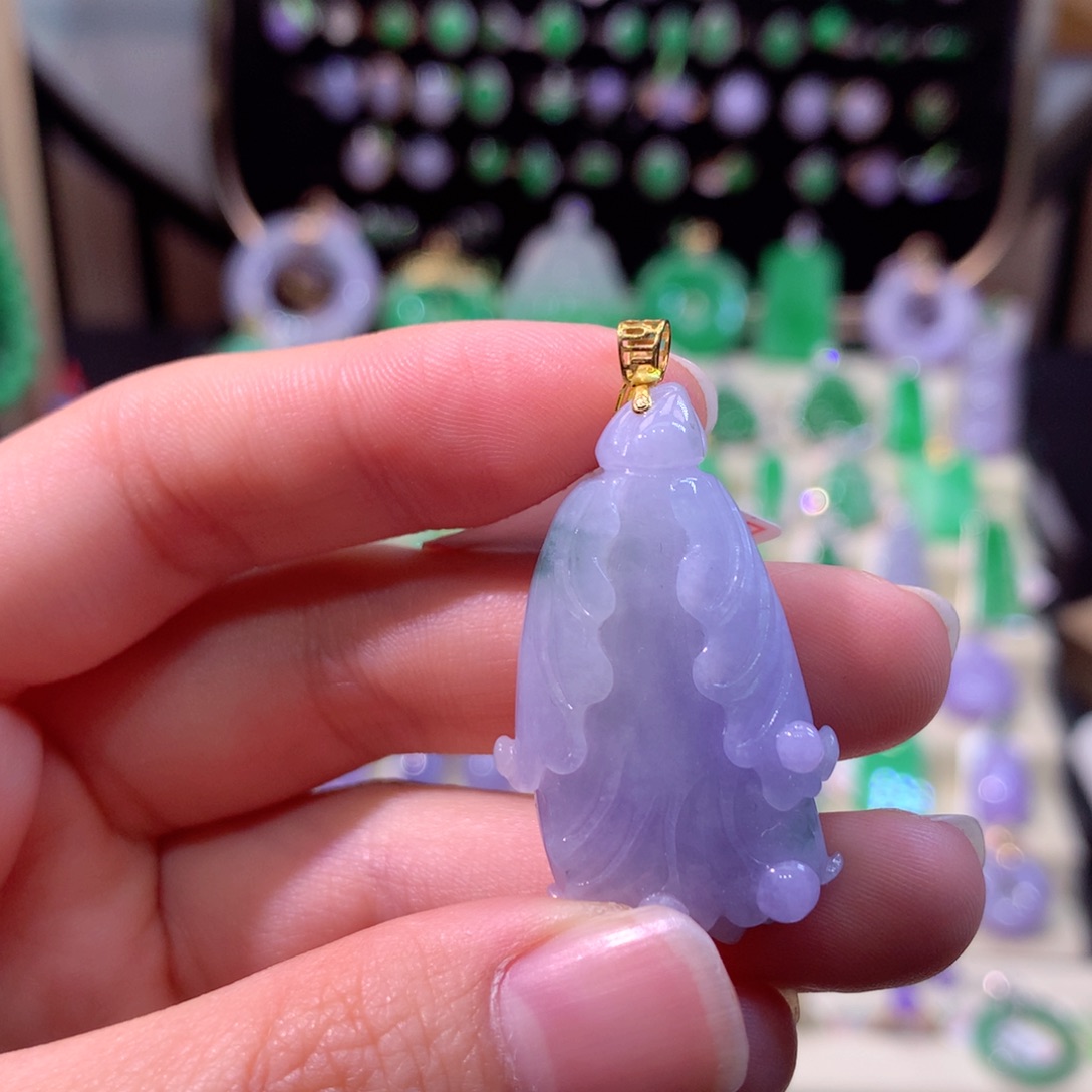 翡翠颈饰18K金镶嵌翡翠