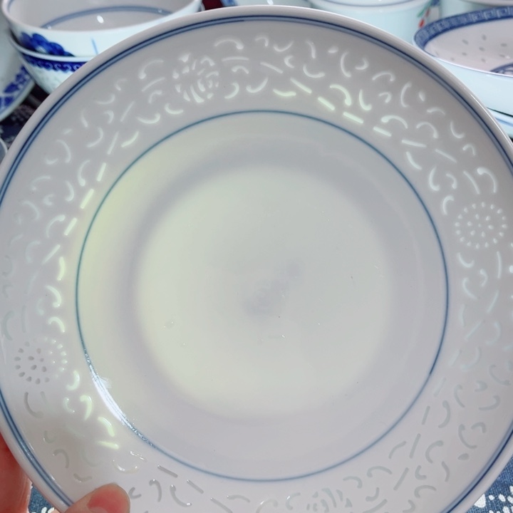 青花玲珑8寸窝盘满雕双福双线