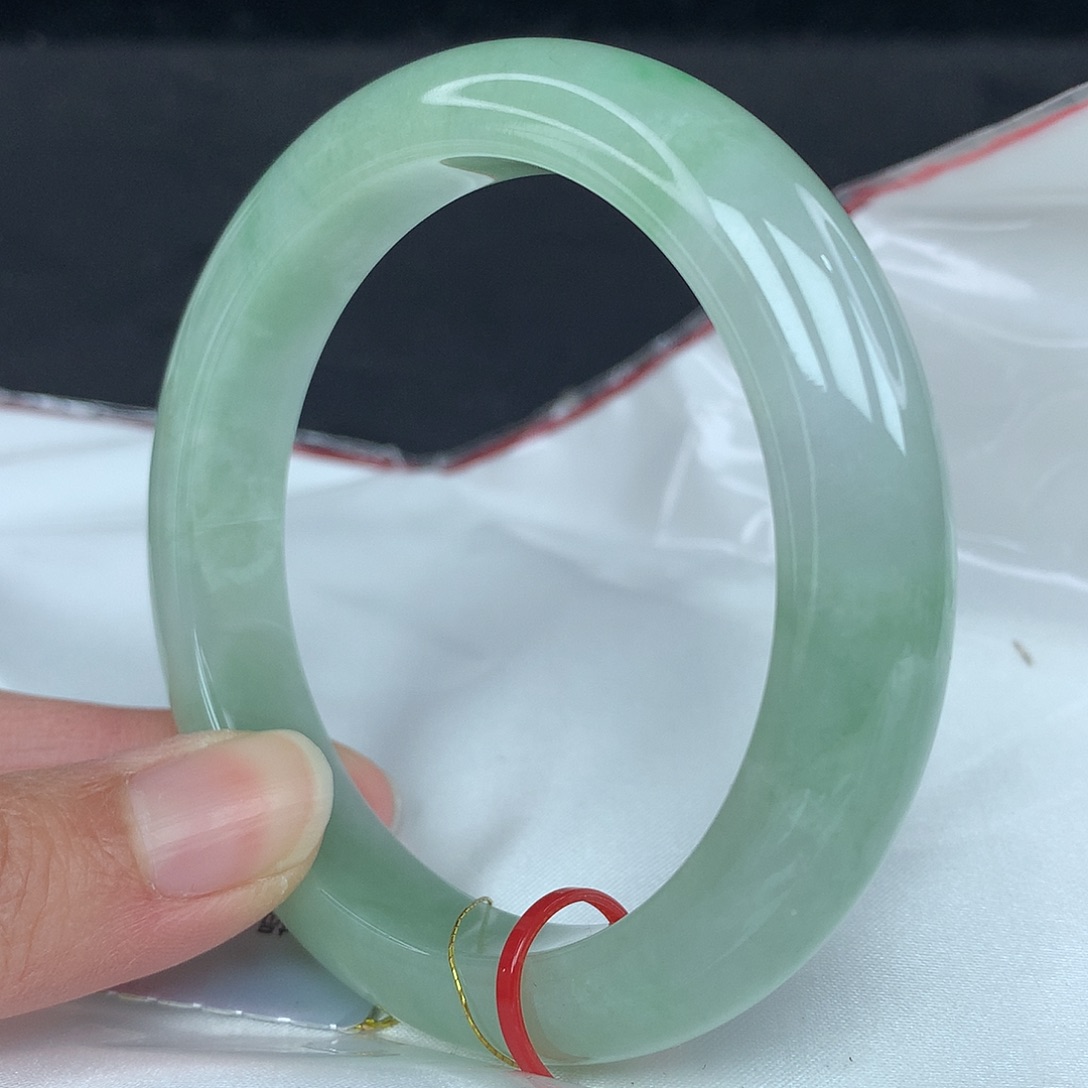 翡翠手镯未镶嵌58圈6129