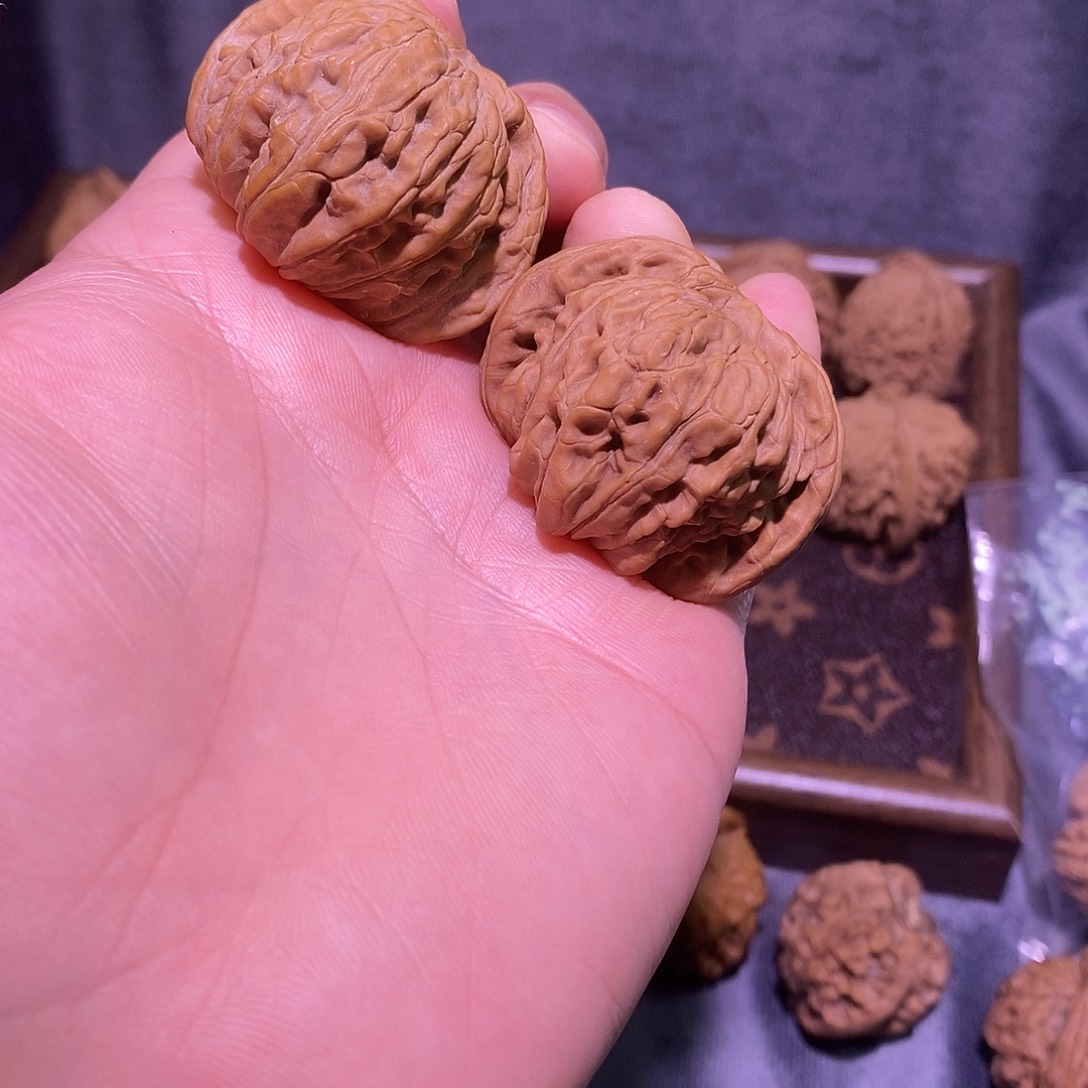 文玩核桃把件磨盘